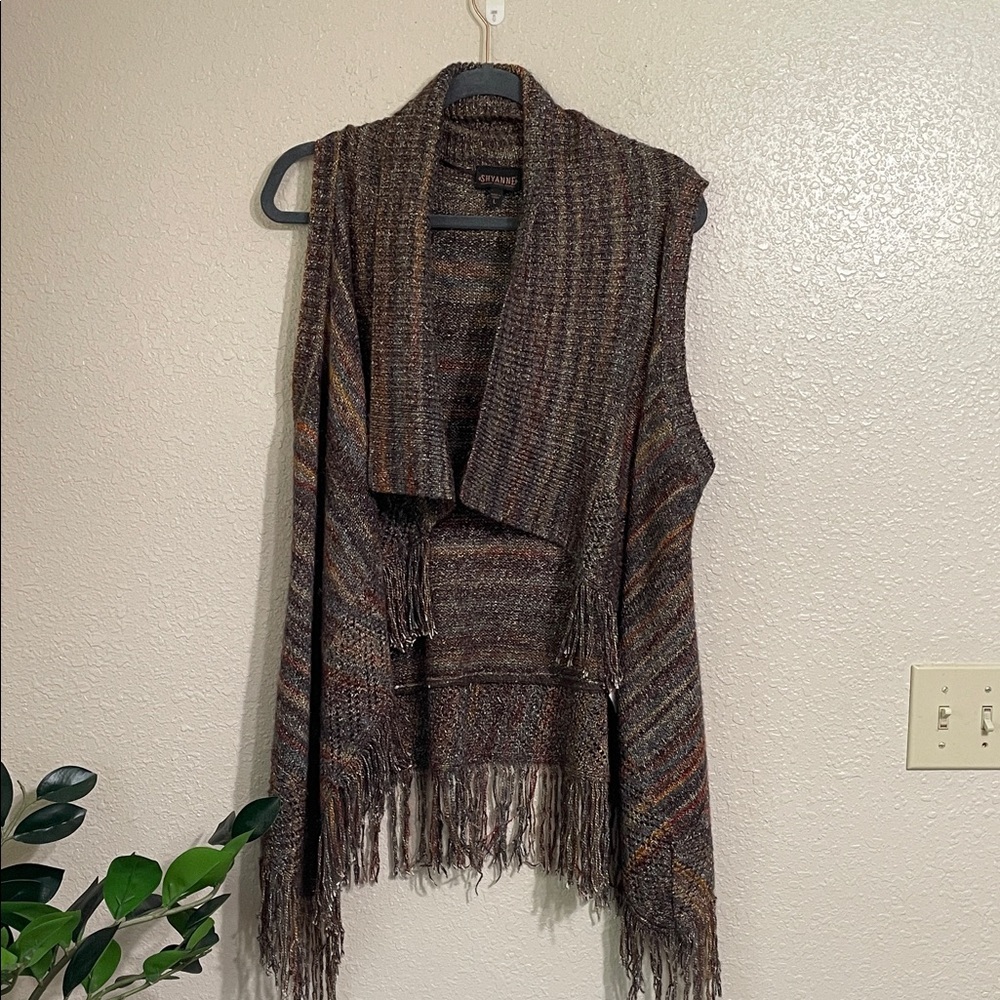 Shyanne Brown Fringe Knit Vest - Picture 3 of 8